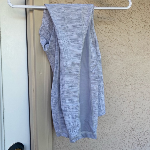 Lululemon Wunder Under High-Rise Crop 21"; Color: Wee are from space; Size 8 - Picture 5 of 7